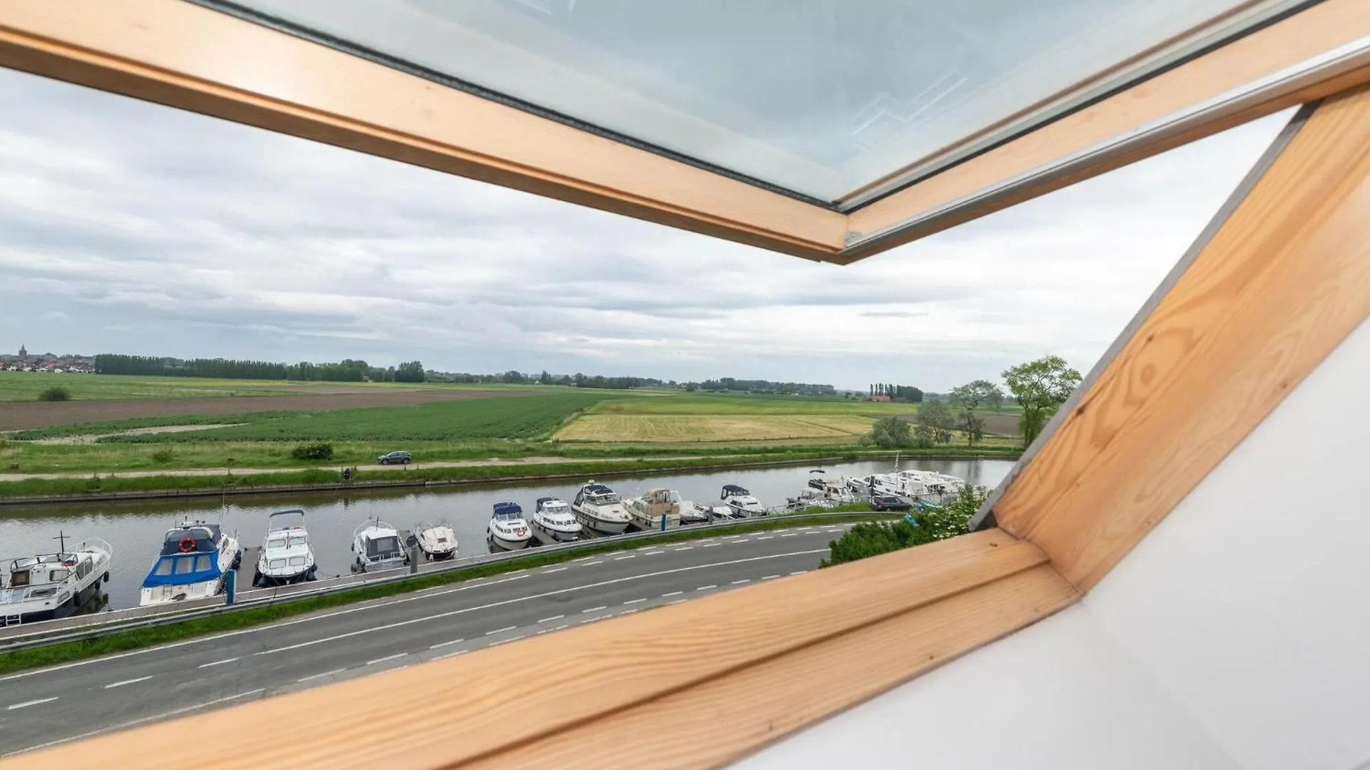 Beautiful Duplex Apartment With Fantastic Views Nieuwpoort